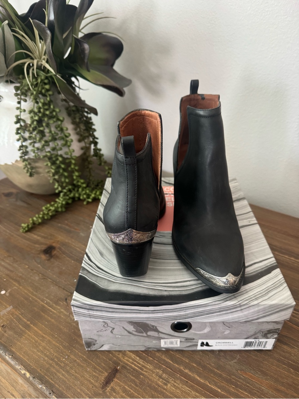 Jeffrey Campbell Cromwell Black Leather Western Ankle Boots Size 10